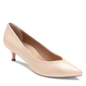 Vionic Josie Leather Kitten Heel Pumps Nude Pointed Toe Comfort Shoes 7 W, NWOT